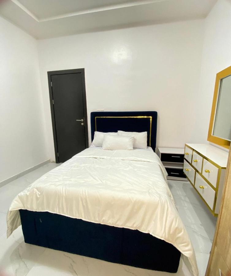Urban Retreat Luxury Shortlet Apartment Lekki Ajah Lagos With Pool And Gym Экстерьер фото